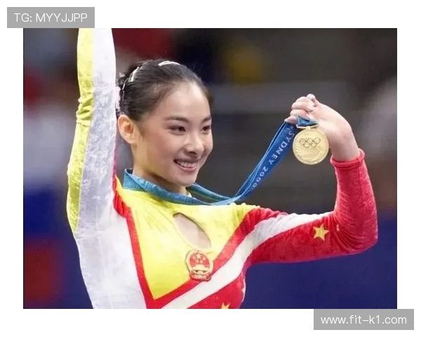 刘璇退役后住进别墅养狗，网友：这日子比顶流还爽