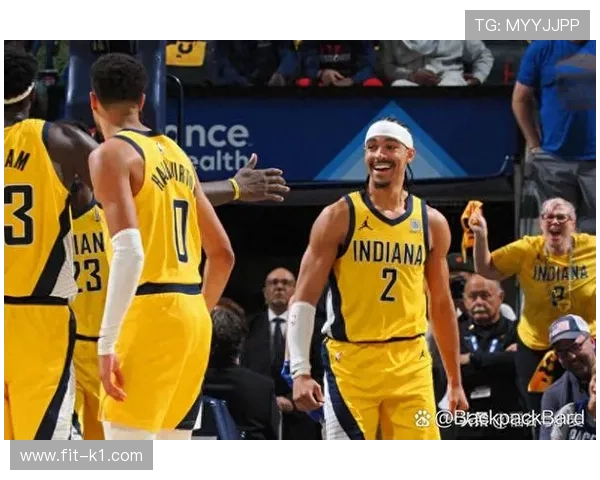 哈利伯顿无球跑动制造错位，提升步行者外线进攻效率