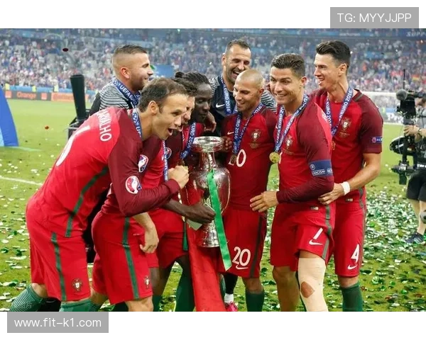 夸雷斯马与纳尼在边路进攻中出现分化：前者更倚重内切爆破，后者倾向传中联动