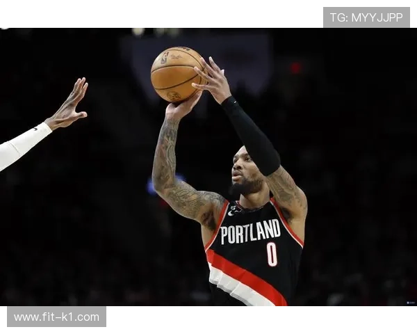 斯蒂芬·卡斯尔利用挡拆造杀机会显著提升三分效率