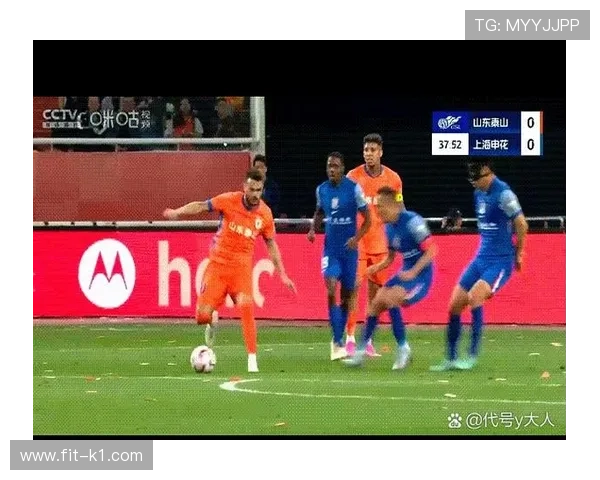 抱人犯规判罚标准为何经常引发裁判尺度争议？