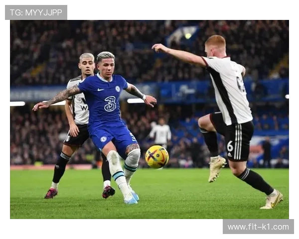 恩佐与克罗斯出球能力对比：掌控节奏与创造力的差异