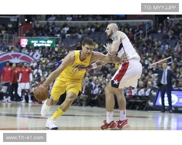 洛佩斯护框效率领跑全联盟，改变对手突破选择