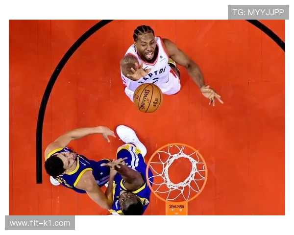 篮球干扰球判罚在国际联赛和NBA中为何不同？